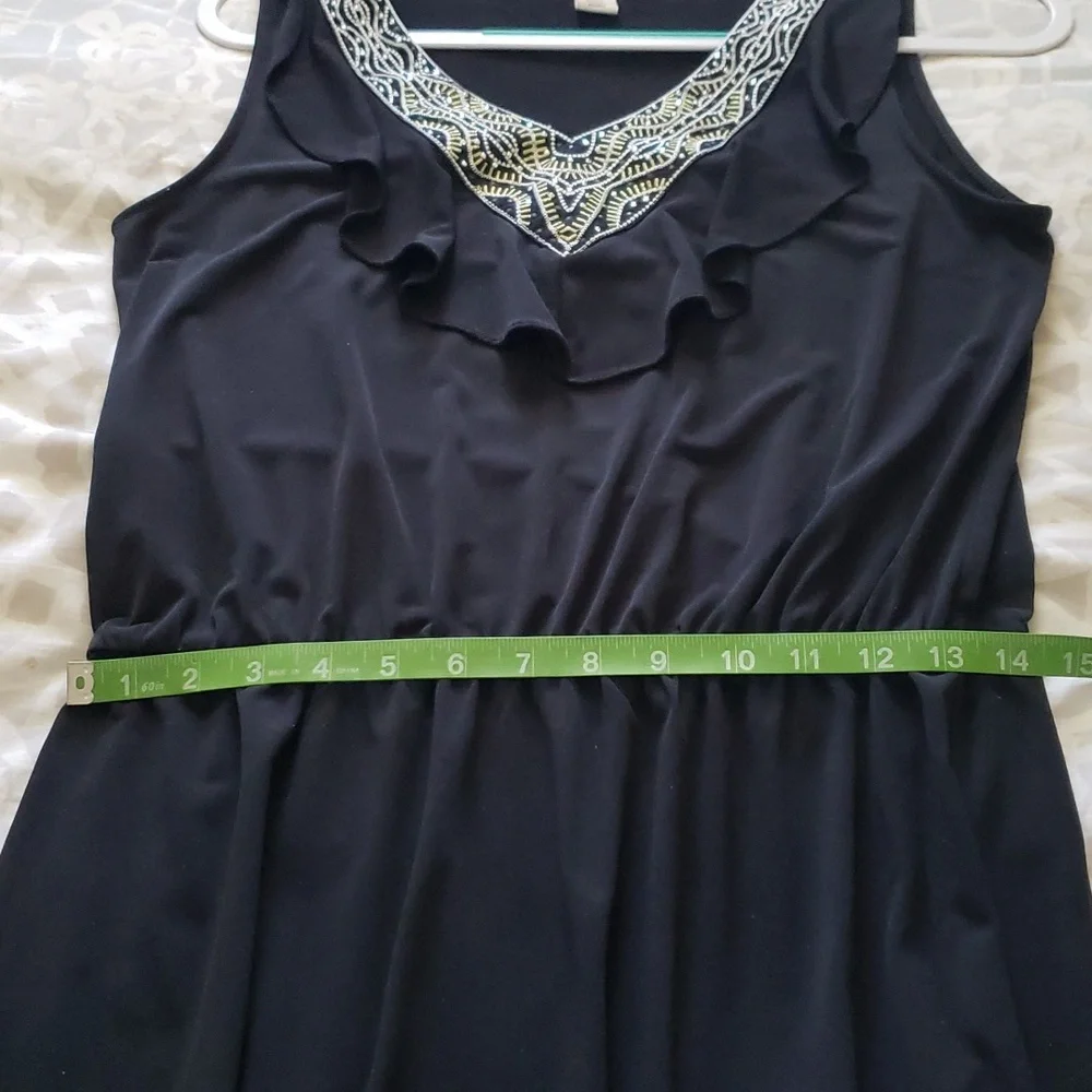 White House Black Market Sleeveless Metallic Embroidered V Neck Peplum Top - Picture 13 of 14